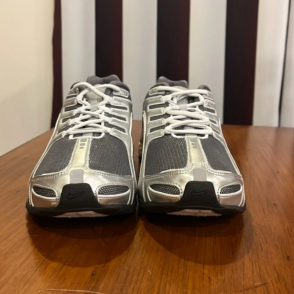 Nike Shox Navina Premium Shoes Sneakers Sparkle New 337775 001 Women’s Size 10